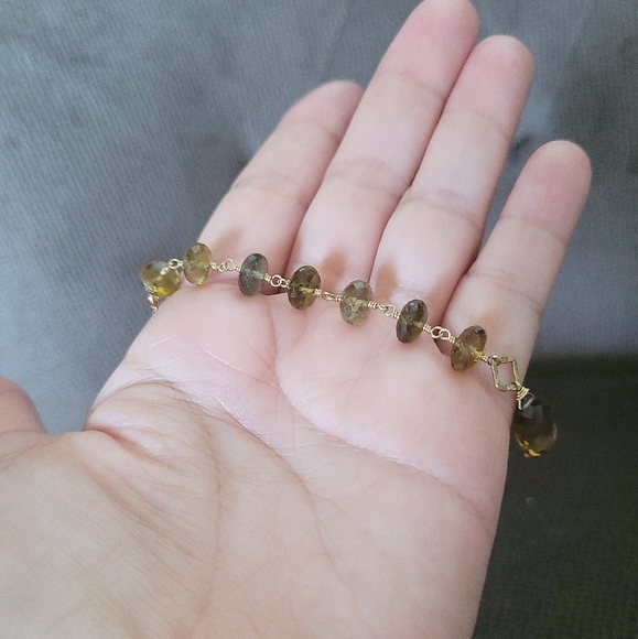 Mossy Green Quartz Pendant Necklace - Picture 14 of 16